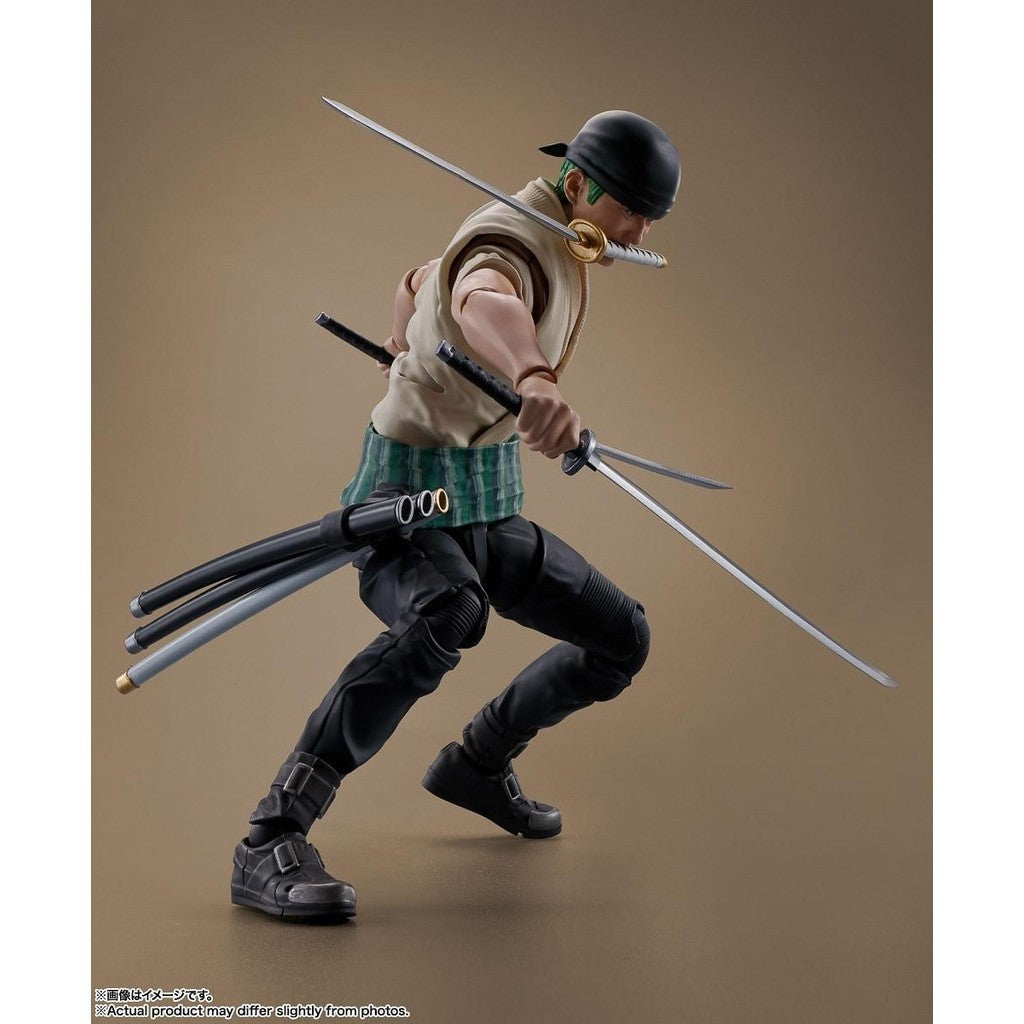 Figura Roronoa Zoro - Netflix Serie One Piece - S.H.Figuarts - Bandai