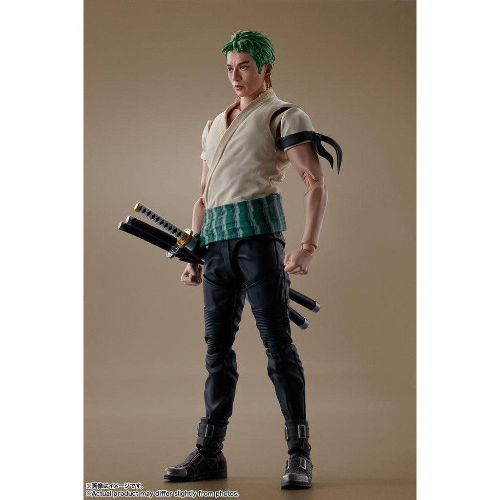 Figura Roronoa Zoro - Netflix Serie One Piece - S.H.Figuarts - Bandai