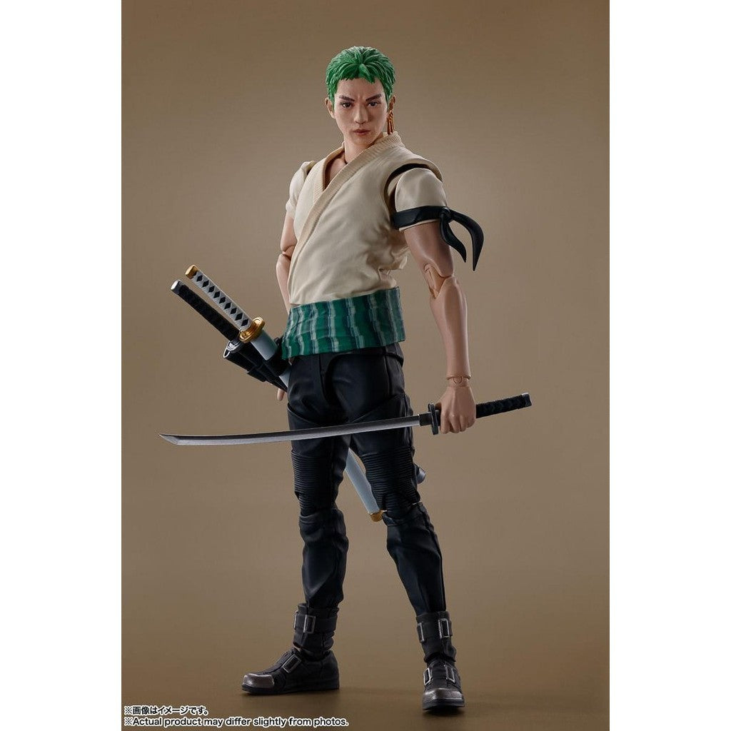 Figura Roronoa Zoro - Netflix Serie One Piece - S.H.Figuarts - Bandai