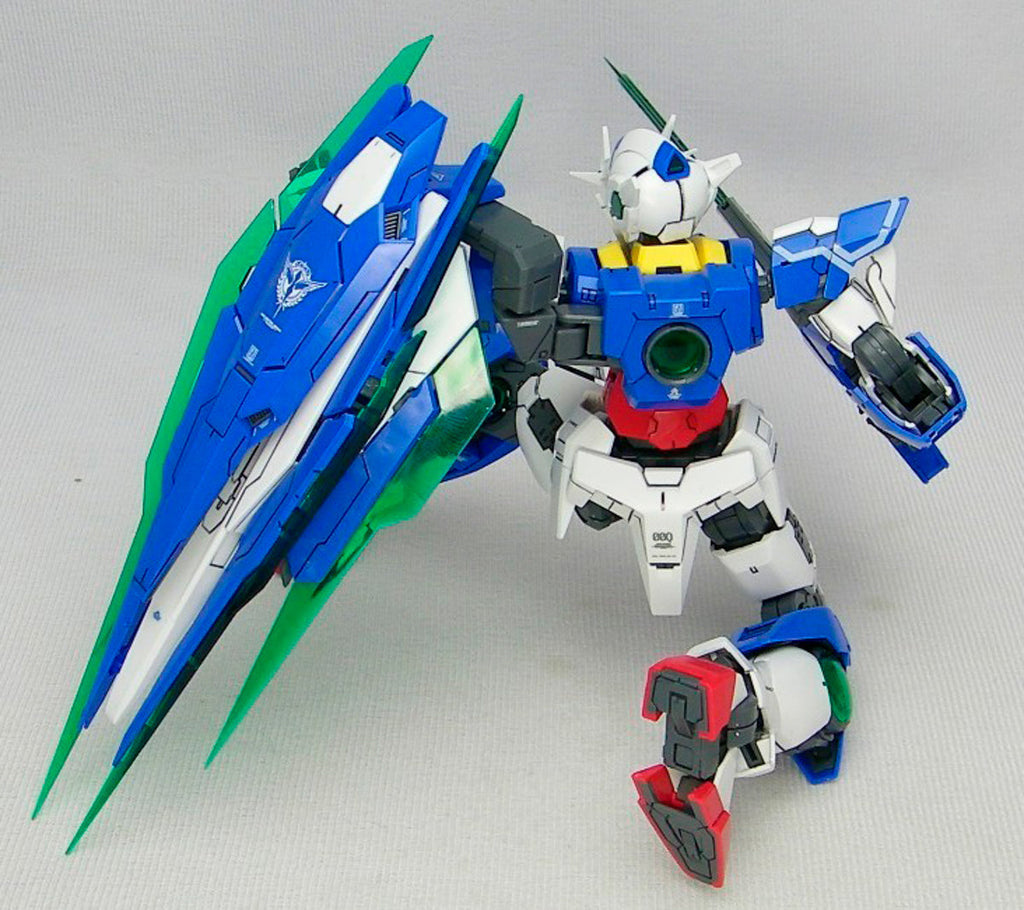 GNT-0000 Gundam OO QanT - Gundam - MG 1/100 - Bandai