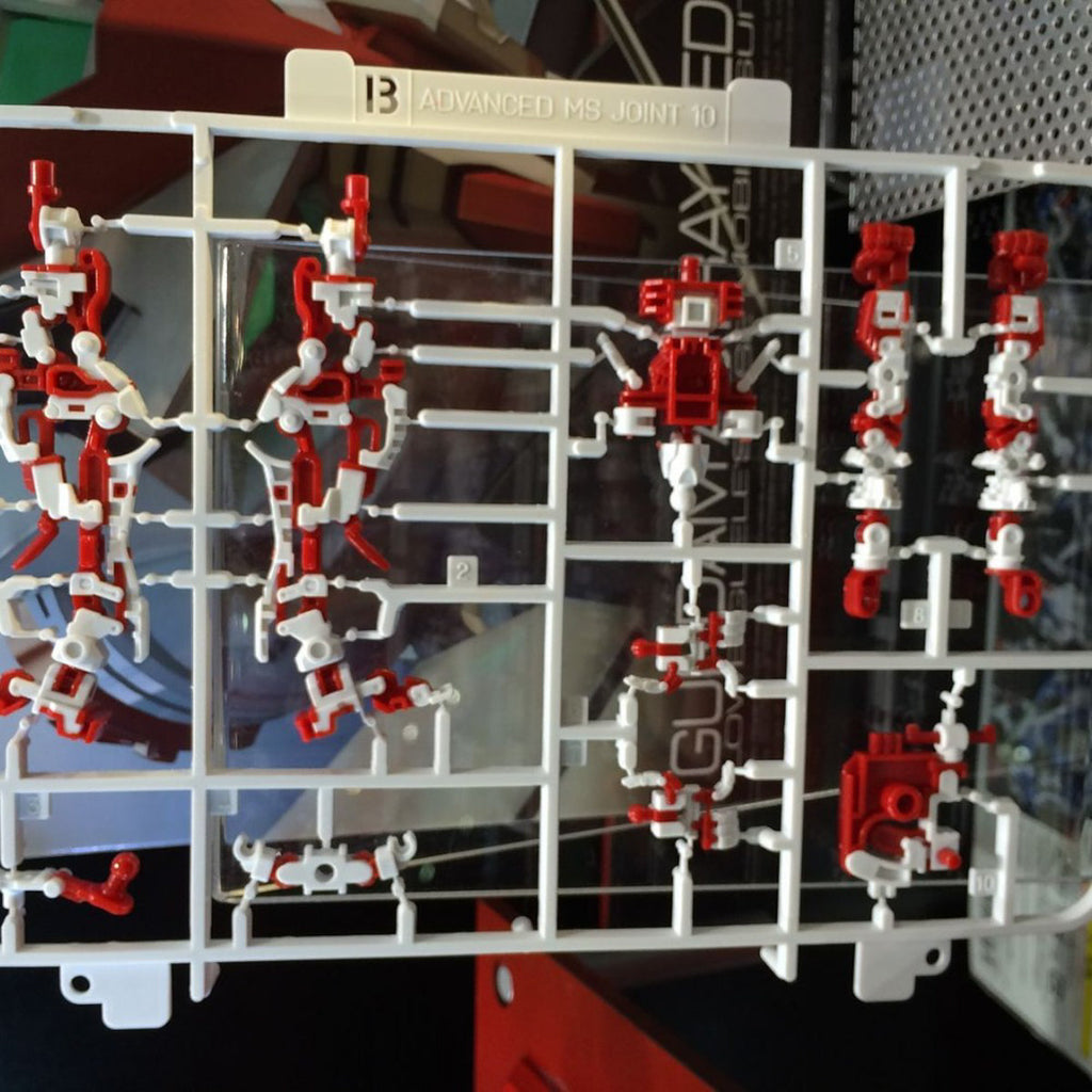 MBF-P02 Gundam Astray Red Frame - Gundam - HG 1/144 - Bandai