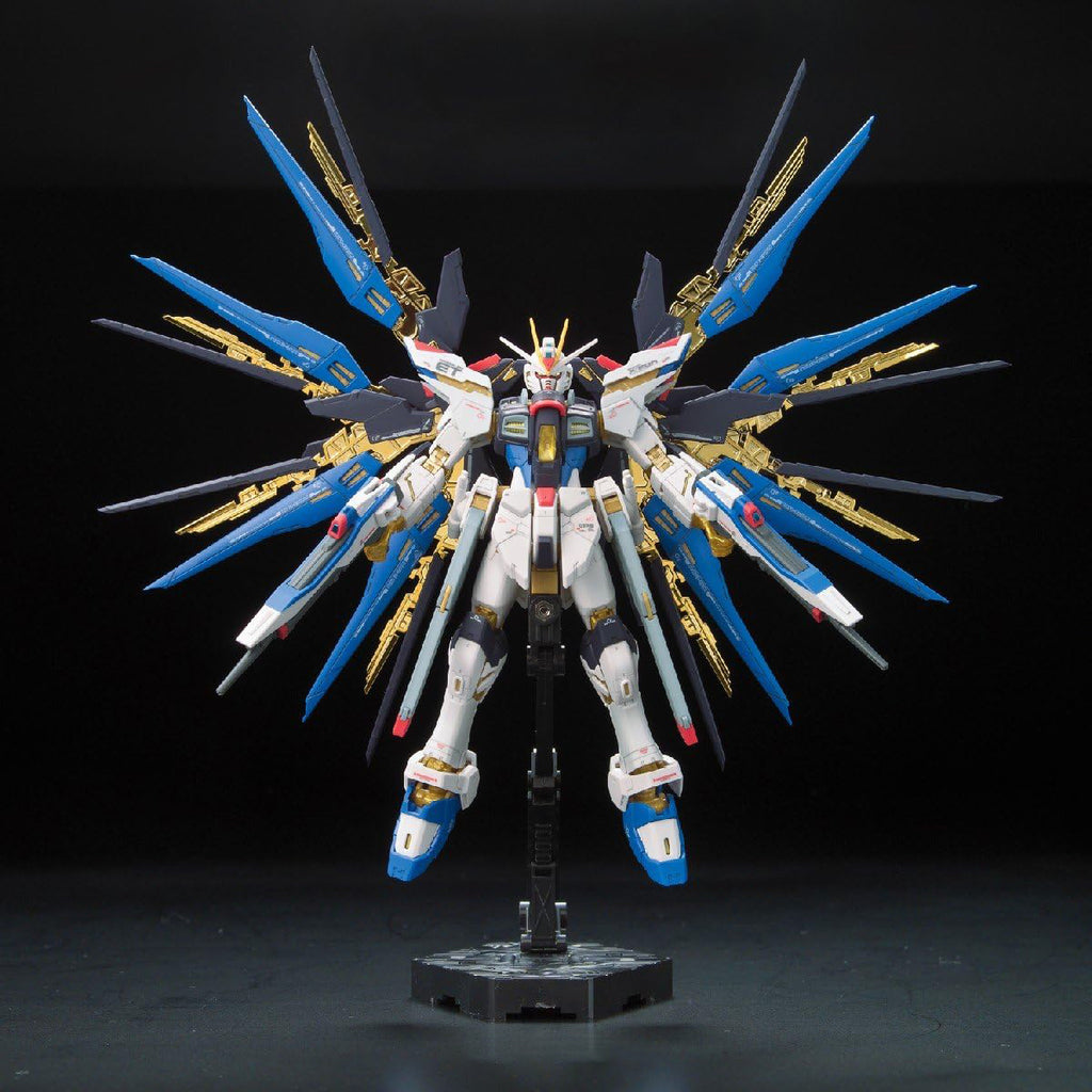 ZGMF-X20A Strike Freedom Gundam - Gundam - RG 1/144 - Bandai