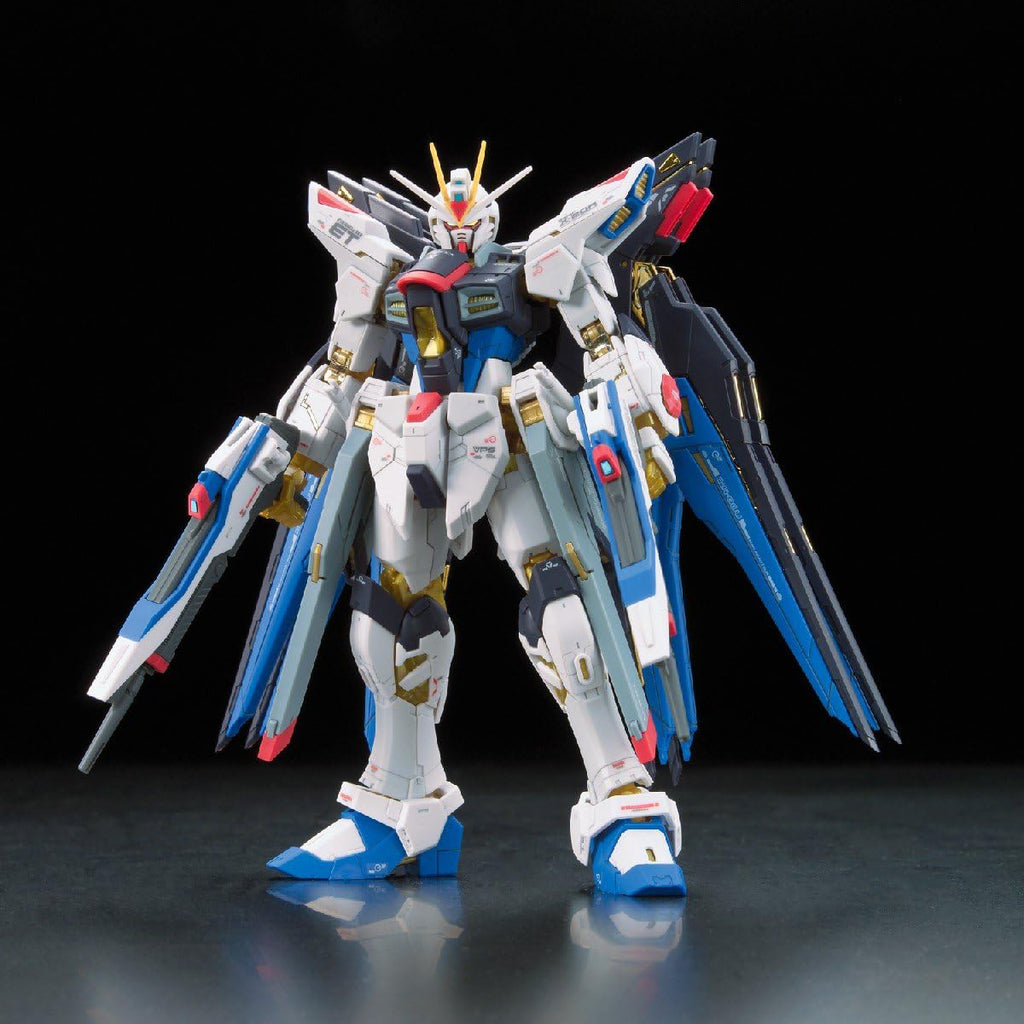 ZGMF-X20A Strike Freedom Gundam - Gundam - RG 1/144 - Bandai