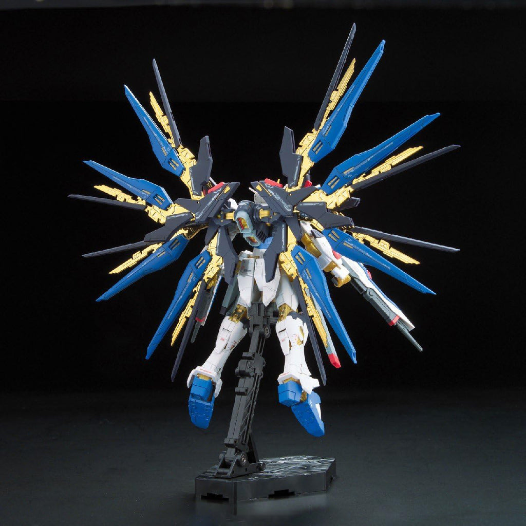 ZGMF-X20A Strike Freedom Gundam - Gundam - RG 1/144 - Bandai